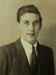 The Clock Is Still Going Joe Gilhooly: Stinger of crown forces turns  beekeeper