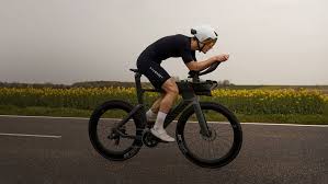 Miksi tarvitset aerodynaamisen maantiepy�r�n? | CANYON FI