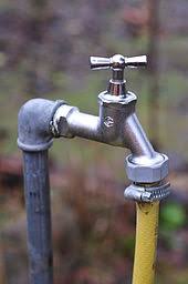 Die abdichtung übernimmt wiederum eine ringdichtung im inneren. Wasserhahn Wikipedia