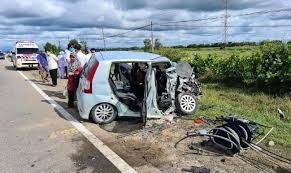 Terdapat seri tahun 2015 sampai dengan 2020, berasuransi, prima, dan ditunjang dengan harga sewa kereta murah di bali dan kompetitif, akan memberikan anda sebuah nilai lebih untuk kenyamanan dan rasa aman untuk anda selama liburan di. Jururawat Maut Kemalangan Tinggalkan Tiga Orang Anak Masih Kecil