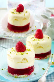 Oster Tortchen Mit Himbeermark Und Eierlikorcreme Rezept Lecker Einfacher Nachtisch Kuchen Und Torten Leckereien