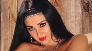 كشفت الراقصة الأرمينية صافيناز، عن أول تجربة عمل لها، موضحة أن صاحب العمل طلب منها ممارسة أعمال منافية للآداب، والرقص في حفلات خاصة، مؤكدة أنها رفضت الأمر رفضا تاما. Ø§Ù„Ø³Ø¬Ù† Ù„Ù„Ø±Ø§Ù‚ØµØ© ØµØ§ÙÙŠÙ†Ø§Ø² Ø¨ØªÙ‡Ù…Ø© Ø¥Ù‡Ø§Ù†Ø© Ø¹Ù„Ù… Ù…ØµØ±
