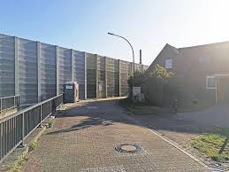 Ein sichtschutz muss deshalb auch nicht zwingend an der gartengrenze geschaffen werden. Larmschutzwand In Winsen Anwohner Unzufrieden Teilweise Leiser Aber Mehr Erschutterungen Winsen