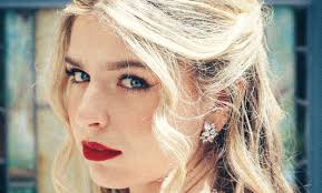 Shake your shit with Miss Kaninna's Pinnacle Bitch