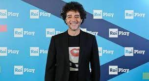 Accordi sotto casa max gazzè. Max Gazze Testo E Significato De Il Farmacista La Canzone Di Sanremo 2021