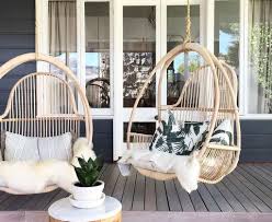 30 Stylish Hanging Chair Design Ideas Suitable For Outdoor Chair Chairdesign Designideas Boho Patio Cozy Backyard Outdoor Living