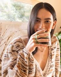 Julie Goldstone's Instagram, Twitter & Facebook