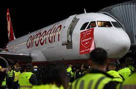 Cost of living in cologne compared with. Das Flugzeug Von Air Berlin Mit Dem Der Letzte Flug Der Airline Durchgefuhrt Wurde Steht Auf Dem Vorfeld Vom Flughafen In Munchen Am Spaten Freitagabend Ist Flieger In Berlin Tegel Gelandet