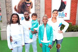 Born and raised in philadelphia, pennsylvania, hart began his career by winning several amateur comedy competitions at clubs throughout new england. Eniko Hart 1st Photo Of Baby Girl With Kevin Hart Revealed Hollywood Life