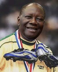 👉🏿 L'équipe nationale de l'azawad nous informe que les dribbles servent à  marquer de beaux buts, et non pour perdre le ballon dans le noir de Bamako  😁 Bientôt un match amical