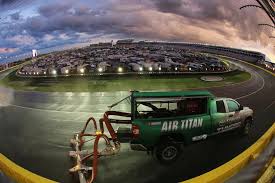 .track to dry up a bit before letting the cars run again, in nascar people don't have time fo' dat. How It Works Nascar Air Titan 2 0 Nascar Pole Position