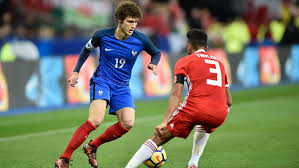 Benjamin pavard prefers to play with right foot. Bundesliga Pavard Vom Vfb Stuttgart Debutiert Fur Frankreich