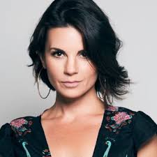 Leah Cairns's Instagram, Twitter & Facebook