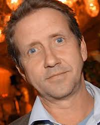 He started his career as a television host on svt in the 1980s, hosting several entertainment and children's programs. Martin Timell Artiklar Reportage Och Fordjupning Om Martin Timell Resume