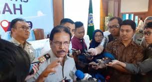 Dino patti djalal is founder of the foreign policy community of indonesia, a nonpartisan, nonprofit forum launched in 2014, and an asia fellow at the milken institute asia center. Sertifikat Tanah Ibu Dino Patti Djalal Ganti Nama Menteri Bpn Angkat Suara