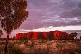 If you're keen to try your hand at seeing the rare uluru falls, book a trip between october and march, when storms and heavy rain are most likely to occur. The Uluru Waterfalls A Rare Wonder Of Nature Unusual Places