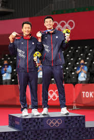 東京奧運開幕以來第 4 天，終於迎來「舉重女神」郭婞淳登場，今天她也不負眾望在舉重 59 公斤級，以抓舉項目 103 公斤、挺舉 133 公斤、總和 236 公斤，名列所有參賽者第一名，也破了奧運紀錄，拿下台灣第一面金牌～ Km8xttytnav5ym