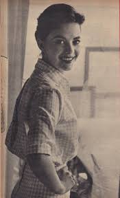 A Cute Rare Photo Of Natalie Wood To Love Natalie Wood Rare Photos Natalie