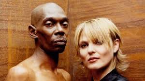 Faithless in Dutch