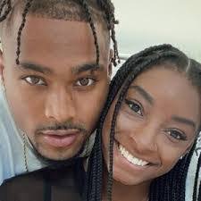 Jay Buck's Instagram, Twitter & Facebook