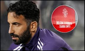 Man United launch an attempt so sign Aston Villa's Emiliano Martinez