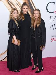 Elizabeth chase olsen (born february 16, 1989) is an american actress. Elizabeth Olsen Mary Kate Ashley Were Raised To Be Empowered