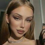 Karina Richards's Instagram, Twitter & Facebook