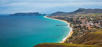 Along its nine kilometres of soft white sands, you'll find just a handful of hotels and restaurants, making porto santo one of the last 'undiscovered' resorts in europe. Porto Santo Come Arrivare Dove Dormire E Spiagge Portugal Net