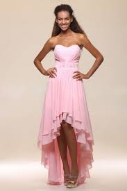 Vous aimez le court mais la robe de mariée de princesse dont vous rêviez est longue…. Robe Rose Courte Devant Longue Derriere Bustier Coeur Ruchee Robespourmariage Fr