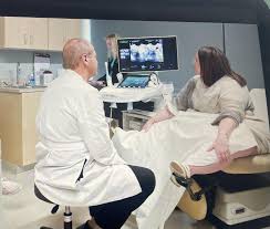 She is NOT right. What woman sits with her legs still in the stirrups, skirt hiked up, legs spread open, exam OVER, while talking to her OBGYN?! : r/MyBigFatFabulousLife