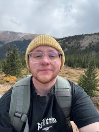 Hi all, I'm in the process of a separation and am in need of a place to  stay. I'm a trans guy, so someone lgbtq+ or allied is a must! Looking for