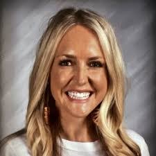 Tracy Loftis's Instagram, Twitter & Facebook