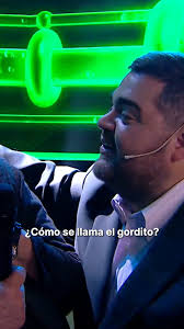 En el fondo lo quería 😂, Tras algunos intentos, una espectadora de  #AhoraCaigo le dijo al conductor: "Darío, te amo", @ahoracaigoarg