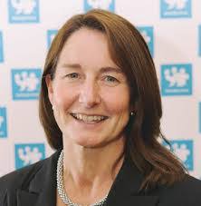 Iris Hutchinson's Instagram, Twitter & Facebook