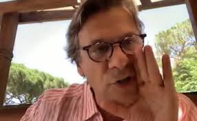 Rocco casalino, portavoce del presidente del consiglio, interviene in prima persona per chiarire la notizia pubblicata dal quotidiano 'la verità' sul suo fidanzato, segnalato all'antiriciclaggio della banca. Nicola Porro Il Fidanzato Di Casalino E Attilio Fontana Pregiudizio E Sospetto Attacco Ai Magistrati Bastardandpoors