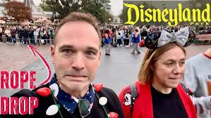 Early Entry at Disneyland Resort- Worth staying onsite for?