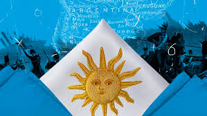 #historiadelasbanderasdelmundo #historiaargentina #belgrano la bandera de argentina con el escudo, el himno y la escarapela es uno de los cuatro símbolos. 20 De Junio El Simbolo De La Bandera A Lo Largo De La Histori