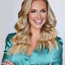 Paige Ewing's Instagram, Twitter & Facebook