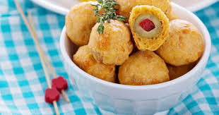 Bouchees D Olives Croustillantes Au Fromage Recette Recettes De Cuisine Olives Farcies Idee Tapas