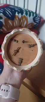 What's the issue with getting the music box to play?