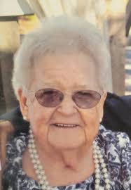 Louise Peck's Instagram, Twitter & Facebook