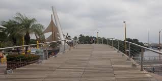 MADETEC :: Carpintería integral con calidad total :: Proyectos :: Malecon  2000