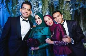 Ummi nazeera merupakan antara pelakon drama korban kasih yang sedang rancak ditayangkan di rtm bersempena dengan ramadan ini. Tular Kini Ummi Nazeera Dan Abang Dia Datuk Nazreem Facebook