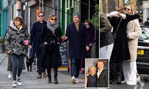 Discover more posts about jemima khan. Jemima Khan Seen For The First Time Since It Was Revealed She Is Dating The Crown S Peter Morgan Daily Mail Online