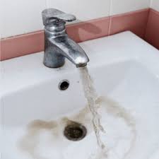 remove rust stains from porcelain sinks