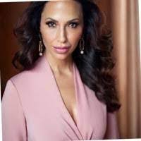 Rebecca Crowe's Instagram, Twitter & Facebook