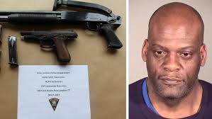 Felon had guns, ample ammo, New London police say