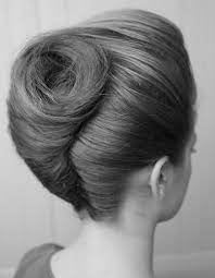 Coiffure Vintage Chignon Banane Coiffure Vintage Nos Plus Belles Inspirations Pour Un Look Glamour El Coiffures Vintage Coiffures Vintage Facile Coiffure