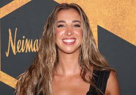 Sports Illustrated Swimsuit Model Katie Austin Engaged to Lane Armstrong