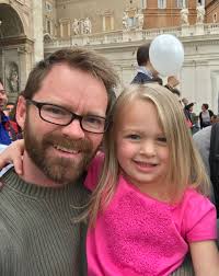 Girl grabs cap off Pope Francis' head in viral video